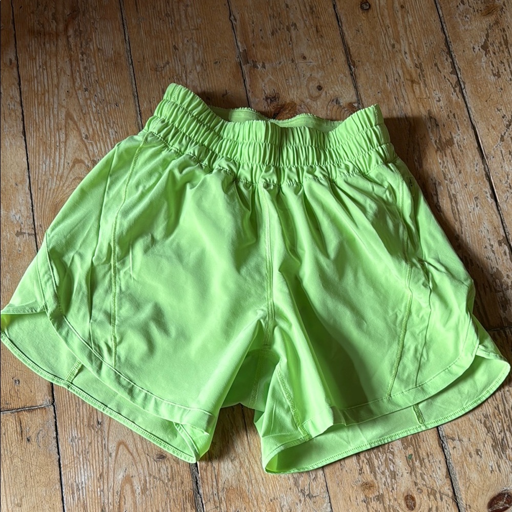 Lululemon Athletica Green Athletic Shorts Relaxed Fit